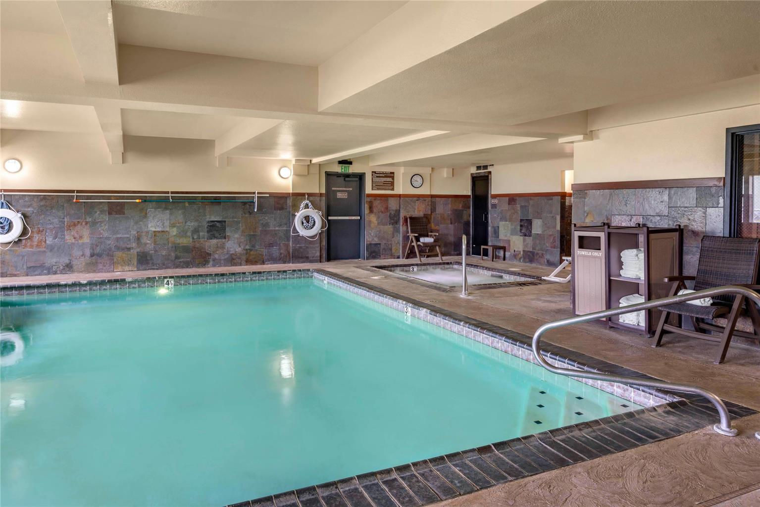 Lloyd Hotel Astoria Bayfront Ascend Hotel Collection OR - photo 34