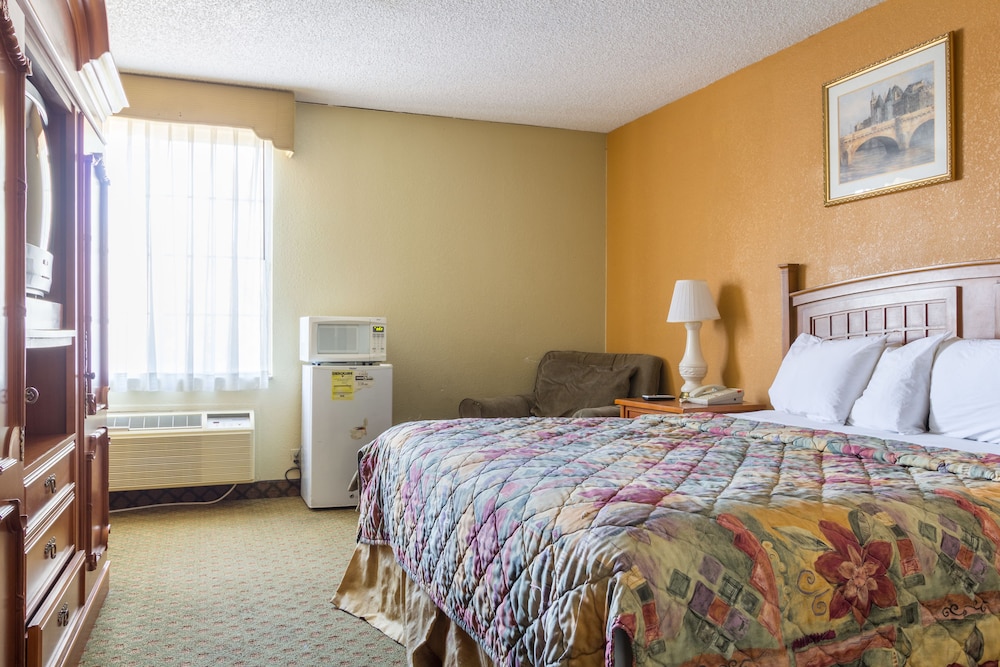 A Victory Inn Tolleson - photo 3