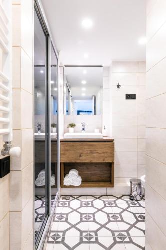 Modern and Bright Apartment in the center of Tbilisi