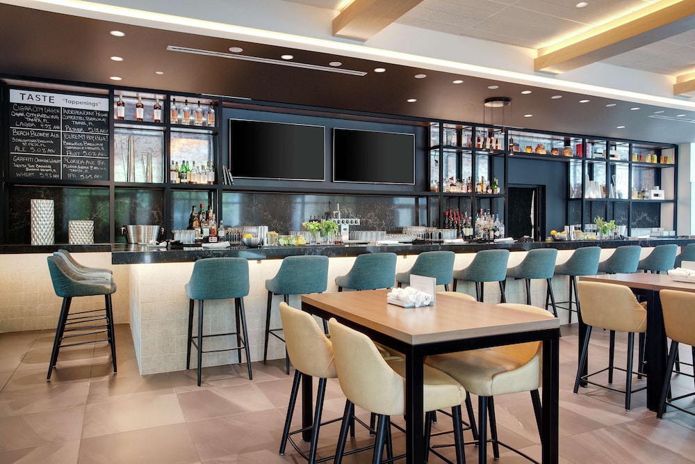 Embassy Suites by Hilton Tampa Downtown Convention Center - photo 80