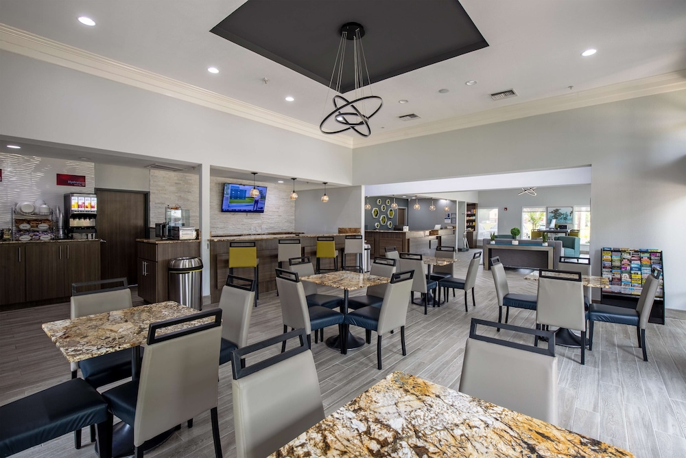 Best Western Plus Vermilion River Inn & Suites - photo 34
