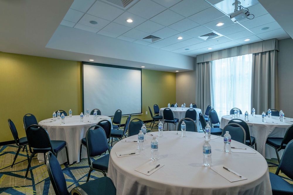 Hampton Inn & Suites Glenarden Washington DC - photo 29