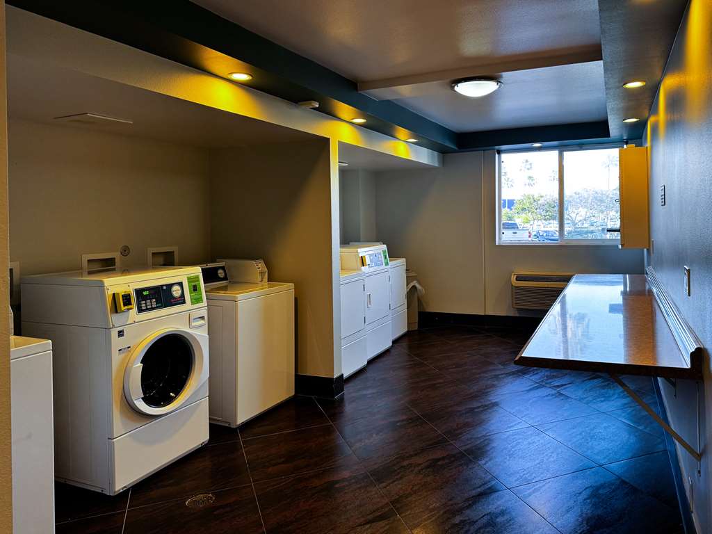 Studio 6 Suites Carson CA - photo 22