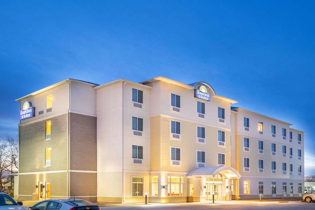 Days Inn & Suites by Wyndham Kearney in Kearney, United States