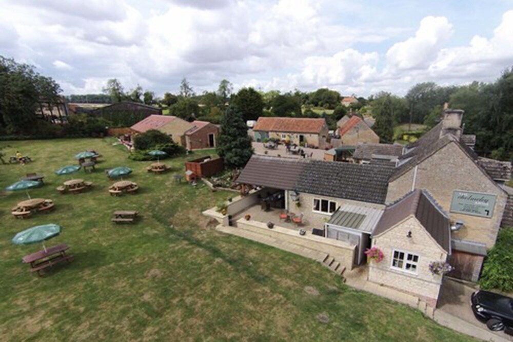 The Cholmeley Arms — 4-Star Luxury Hotel in Grantham, United Kingdom