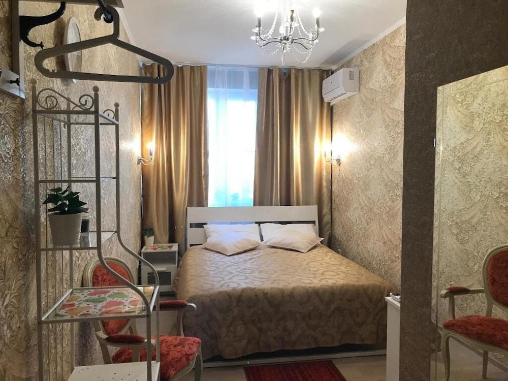 Crocus Star Hotel — hotel in Krasnogorsk