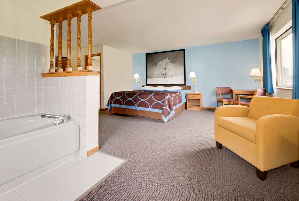 Super 8 by Wyndham Centerville - photo 13