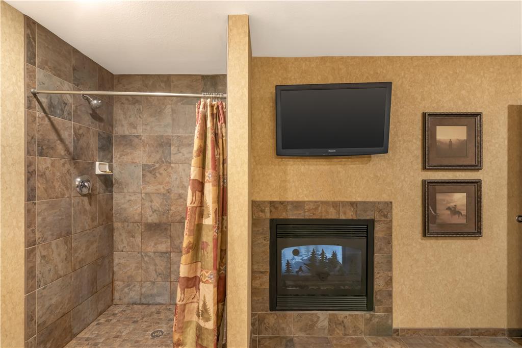 Best Western Plus Kelly Inn & Suites - photo 40