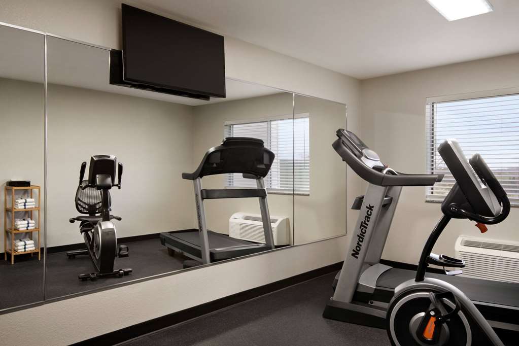 AmericInn by Wyndham Dodgeville - photo 11