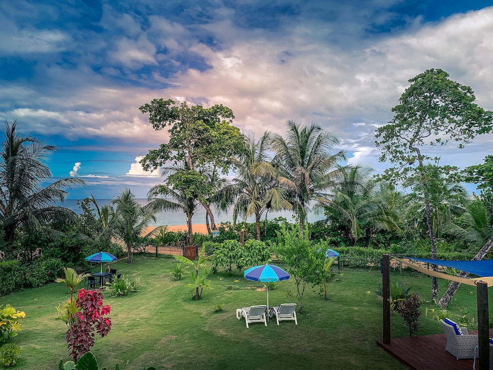 Oasis Bluff Beach — 4-Star Luxury Hotel in Bocas Del Toro, Panama