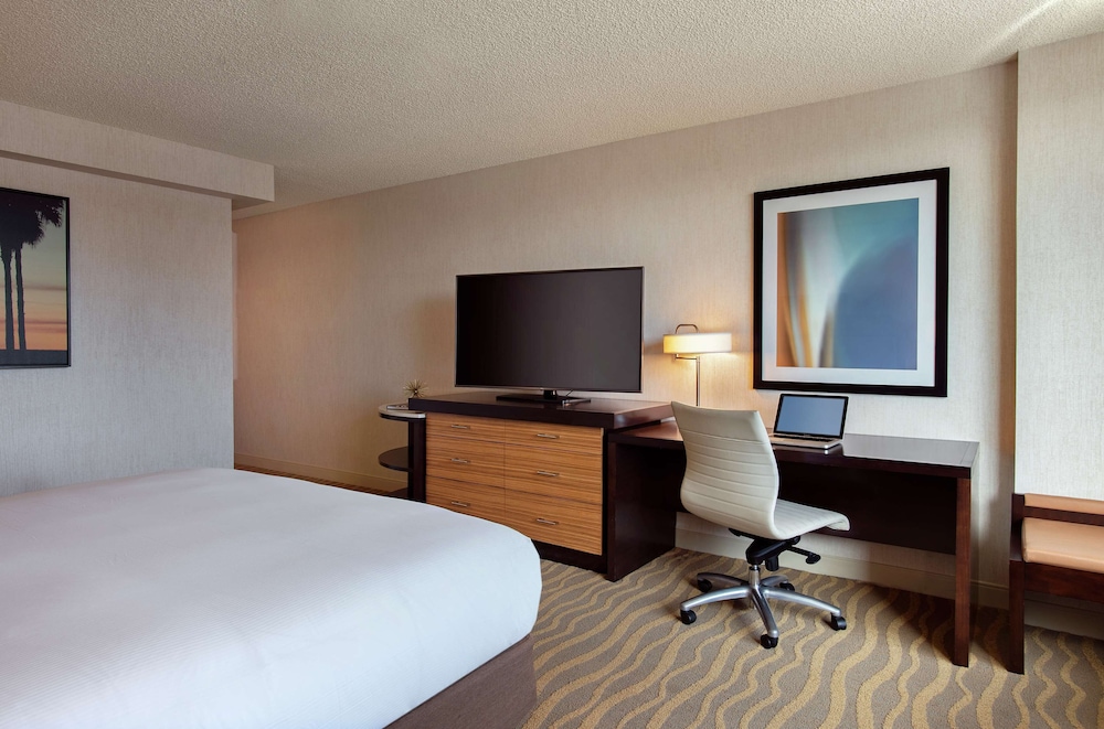 DoubleTree by Hilton San Diego Mission Valley - photo 12