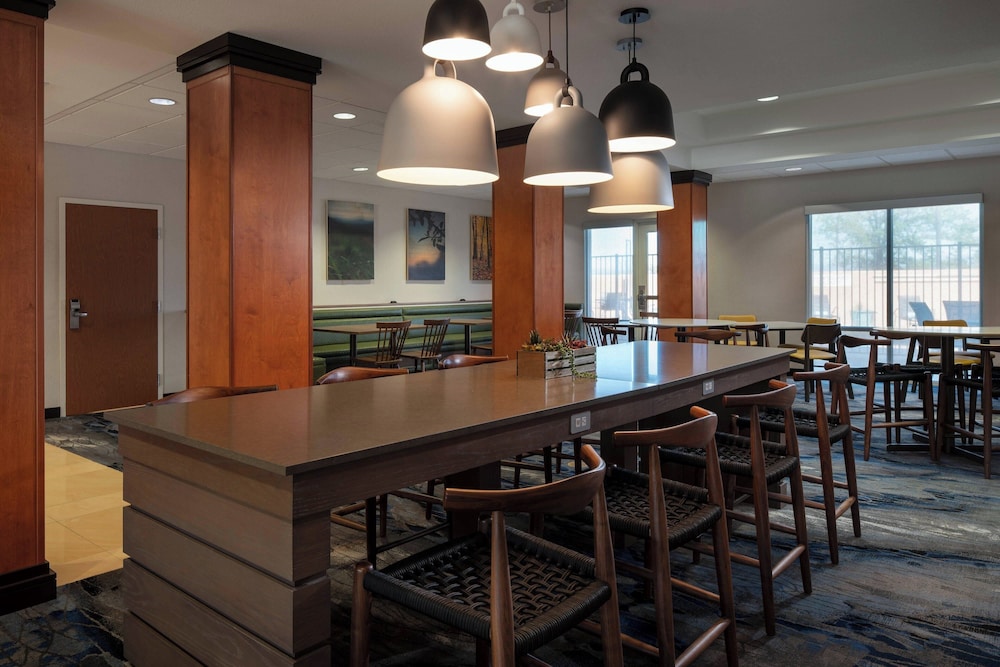 Fairfield Inn & Suites by Marriott Redding - photo 38
