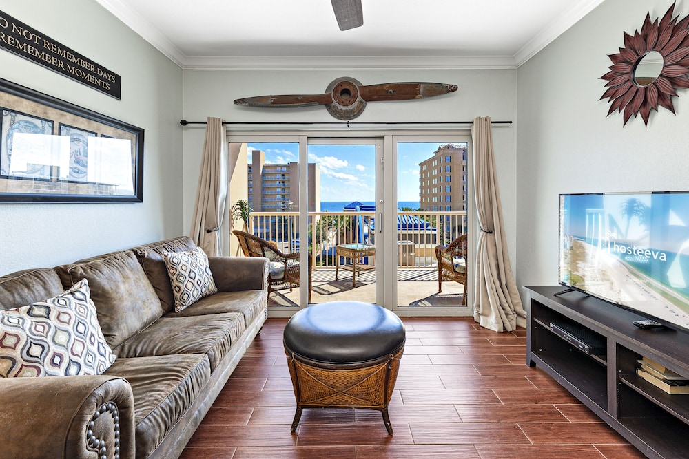 Crystal Tower Comfort Condos by Hosteeva - photo 48
