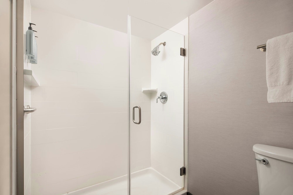Courtyard by Marriott Cleveland Beachwood - photo 13