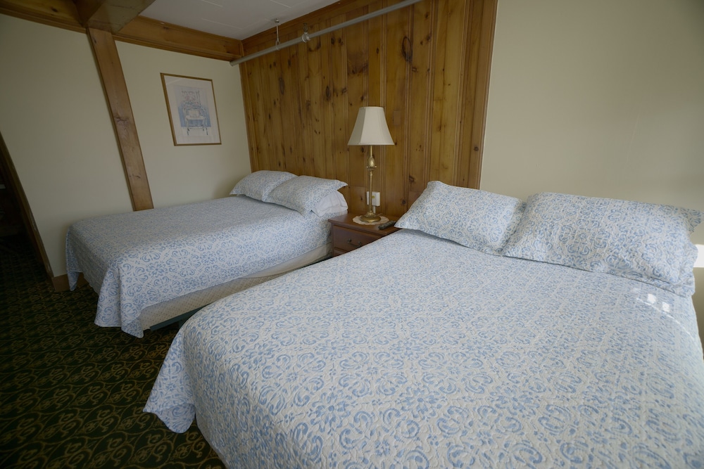 Betty Doon Hotel - photo 85