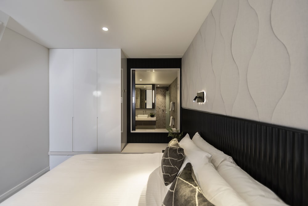 Majestic M Suites — North Adelaide — photo 4