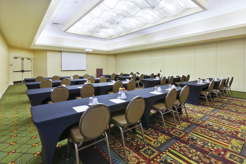 DoubleTree by Hilton Holland - photo 52