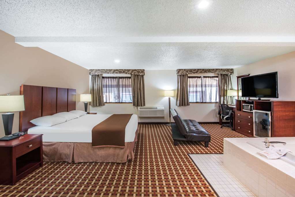 Super 8 by Wyndham Harlingen TX - photo 12