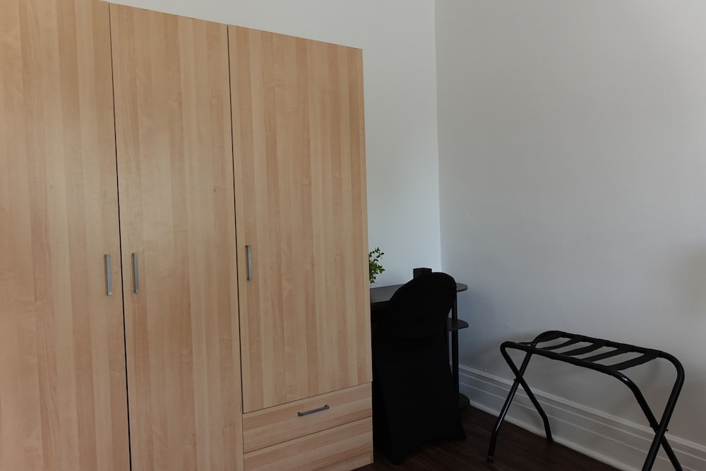 Cozy Private Bedrooms Kitchen Wifi - photo 5