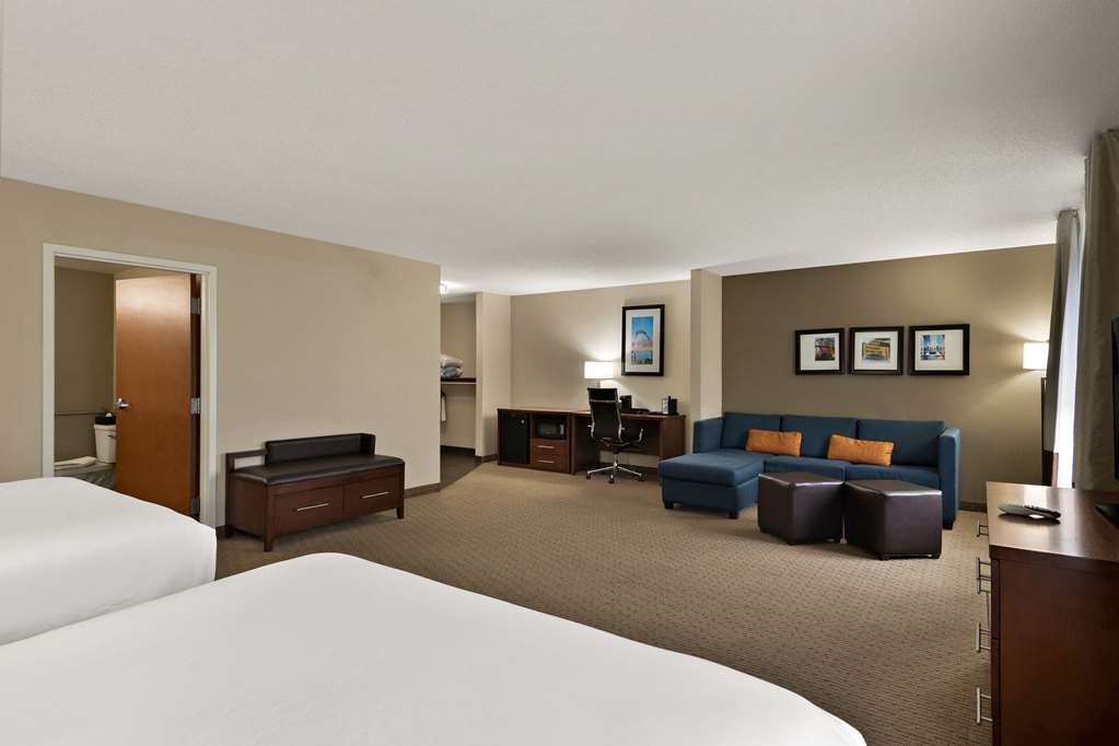 Comfort Suites Hummelstown Hershey - photo 18