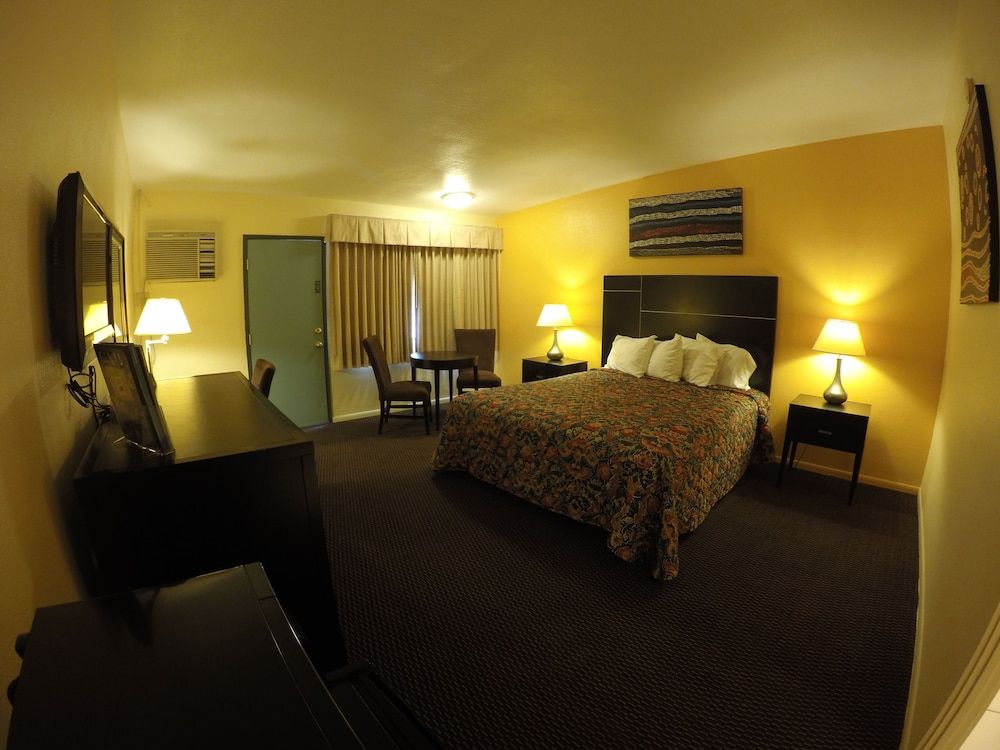 Indio Holiday Motel - photo 21