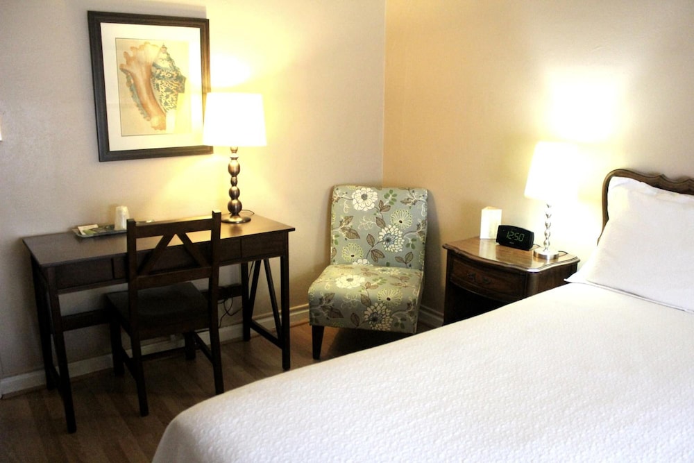 The Inn on Third - photo 24