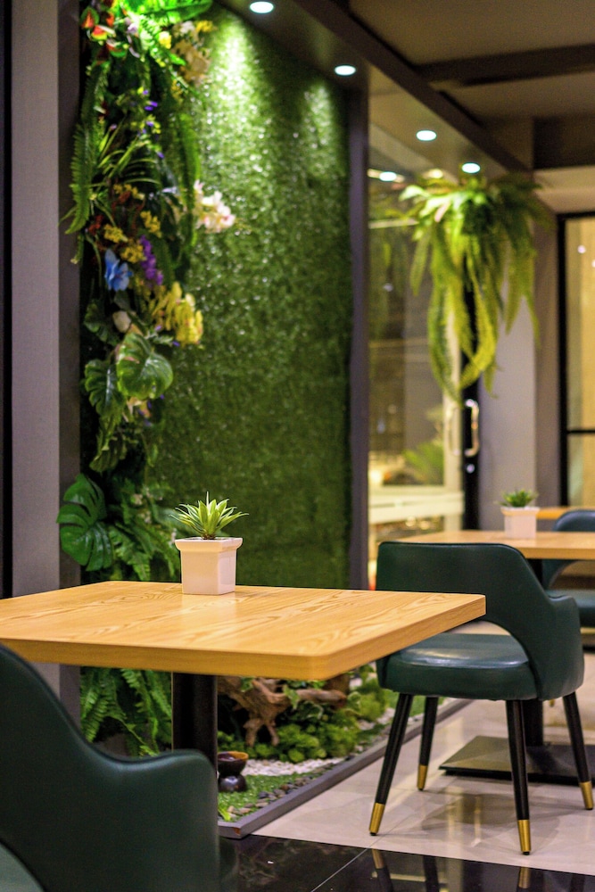 מזון ומשקאות