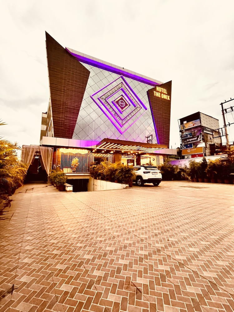 Hotel The Onix - carbon neutral hotel in Dehra Dun
