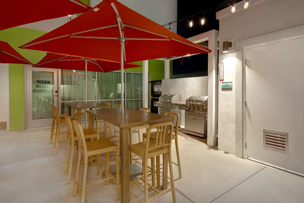 Home2 Suites by Hilton Garden Grove Anaheim - photo 30