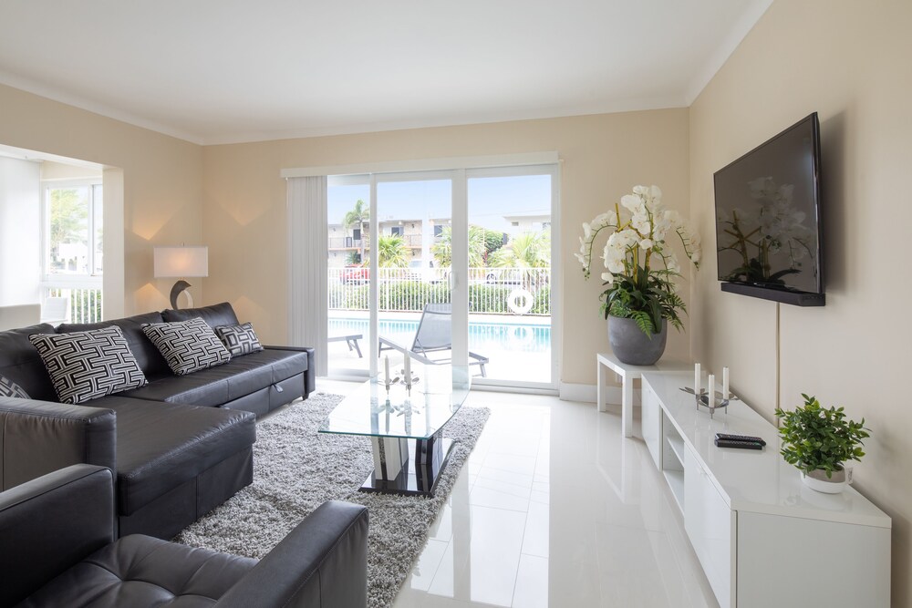 Pompano Suites by the Beach - photo 50