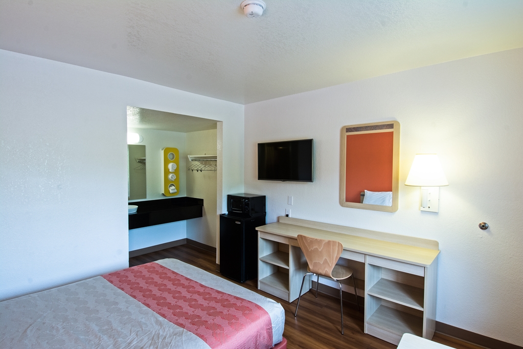 Motel 6 Redding CA South - photo 17