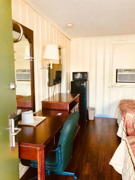 Brookwood Motel - photo 7