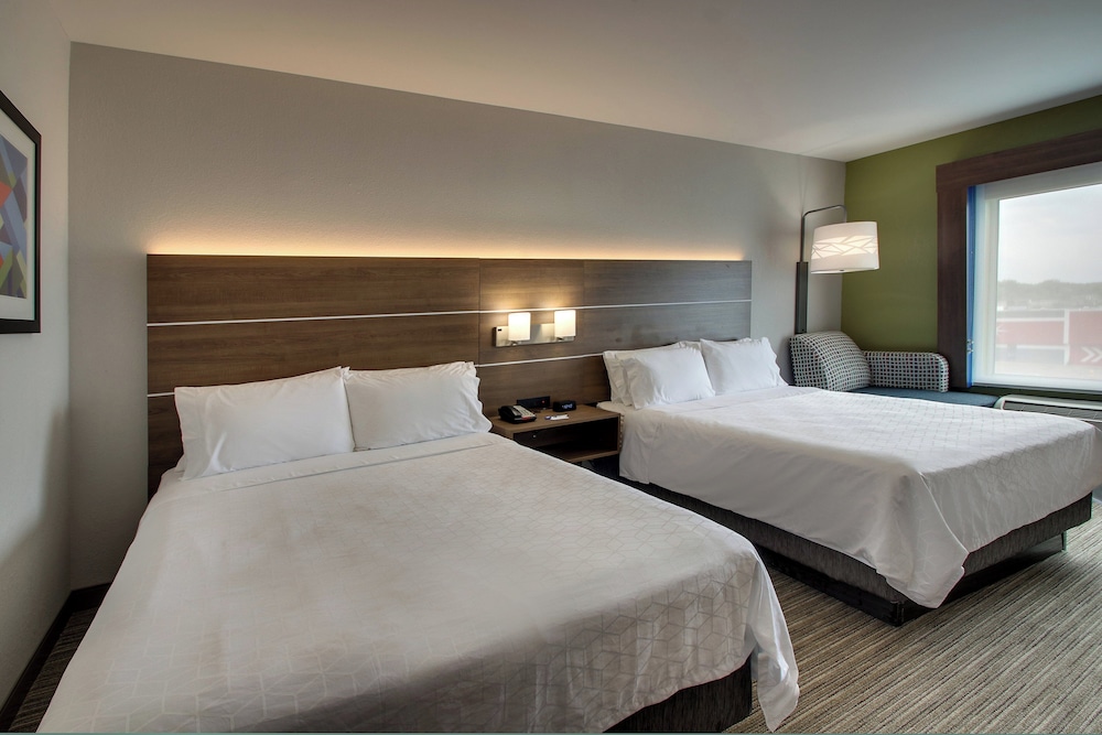 Holiday Inn Express & Suites Carson City by IHG - photo 16