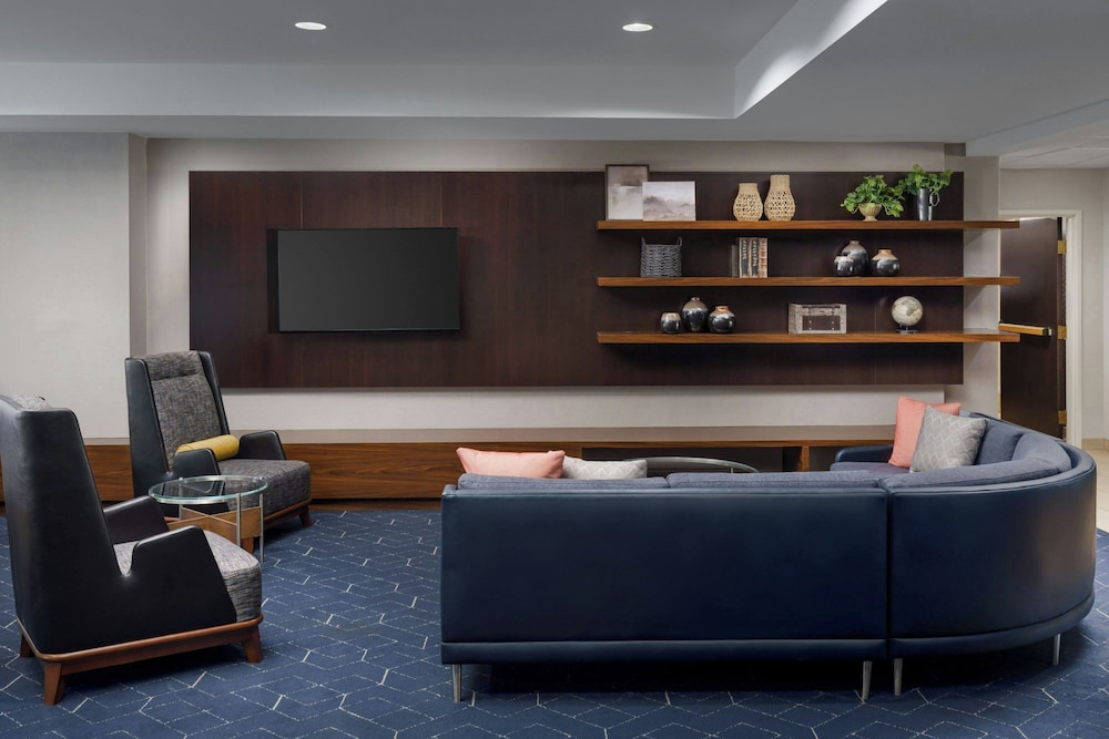 Courtyard by Marriott Salinas Monterey - photo 4