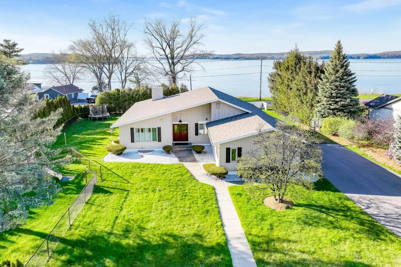 Malletts Bay Getaway — Colchester