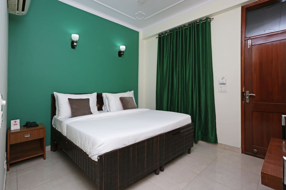 OYO Flagship 236 Sector 49 - last minute hotel in Noida