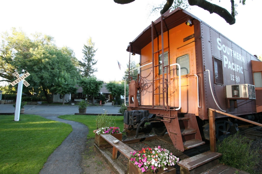 Featherbed Railroad Company - photo 7