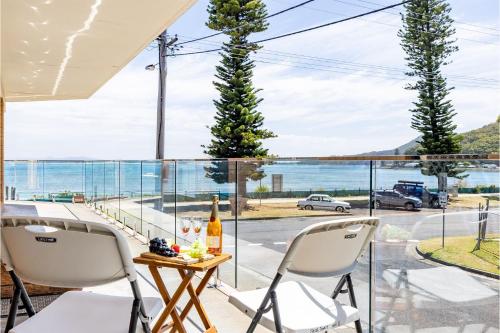 Shoal Towers Unit 2 11 Shoal Bay Rd Air Conditioning Wifi free Netflix water views — hotel in Shoal Bay