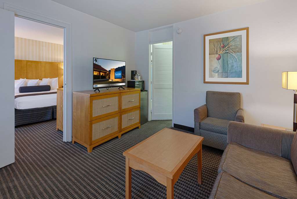 Travelodge by Wyndham Palm Springs - photo 14