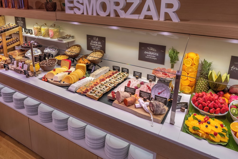 מזון ומשקאות