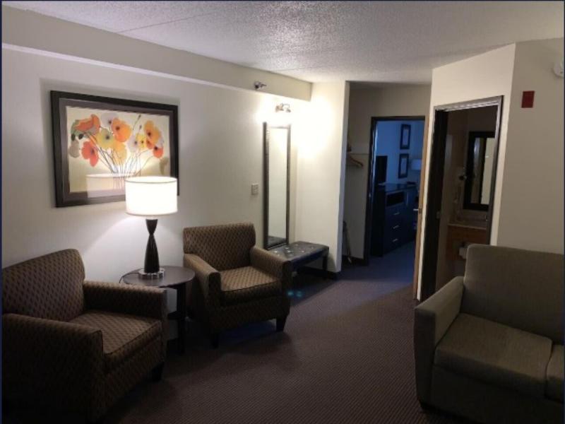 AmericInn by Wyndham Wadena - photo 38