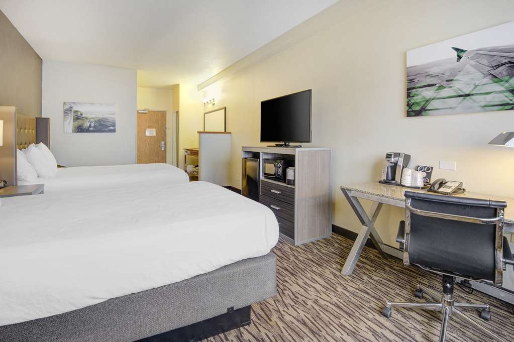 Best Western Plus Peppertree Airport Inn - photo 7