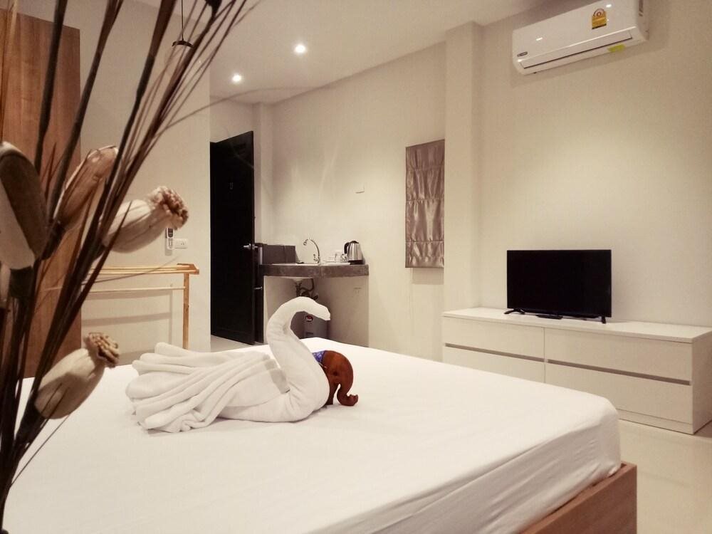 Baan Phunwanna - carbon neutral hotel in Phuket