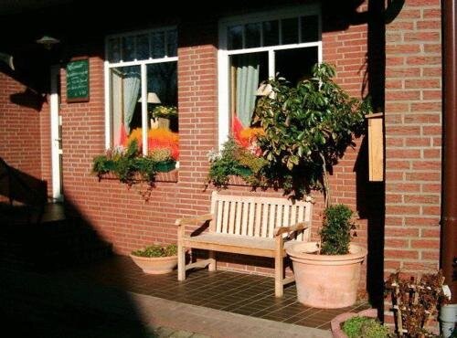 Landhaus Wremer Deel — 4-Star Luxury Hotel in Wremen, Germany