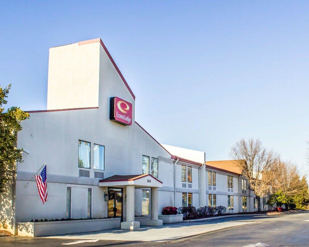 Econo Lodge Burlington I 40 - photo 25