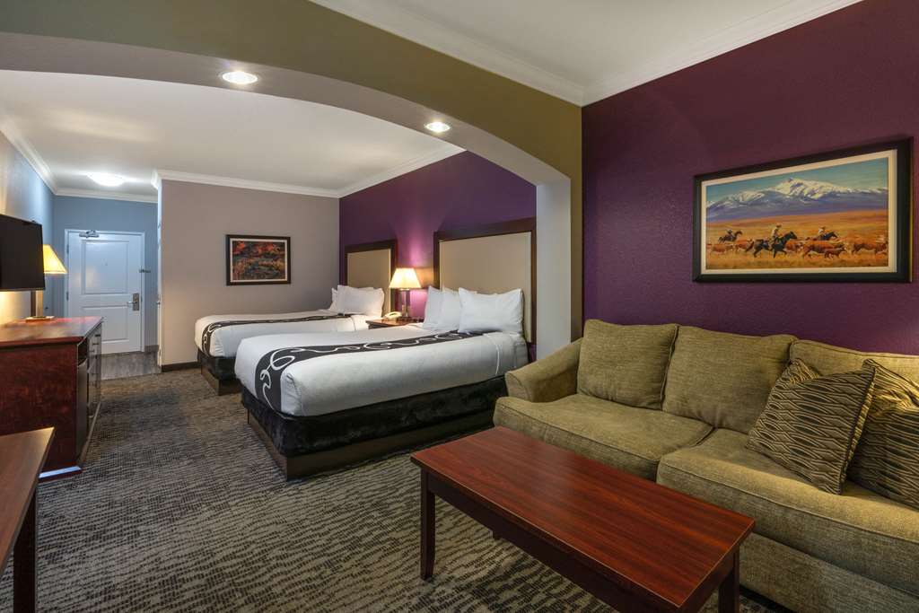 La Quinta Inn & Suites by Wyndham Loveland Estes Park - photo 20