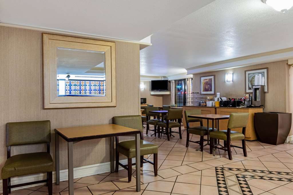 La Quinta Inn by Wyndham Amarillo Mid City - photo 39