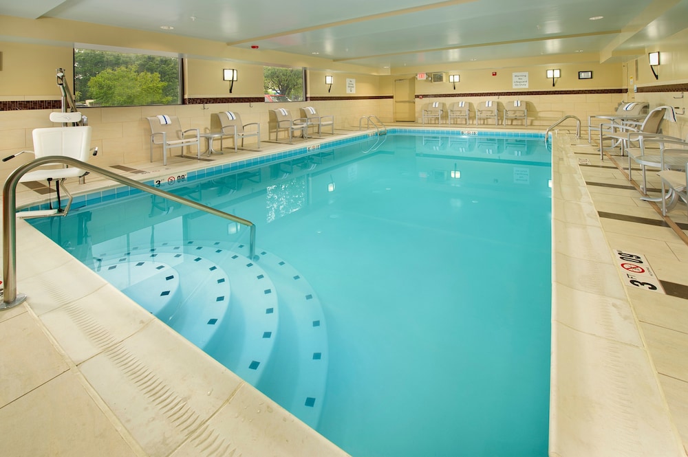 Holiday Inn Express Waldorf by IHG - photo 14