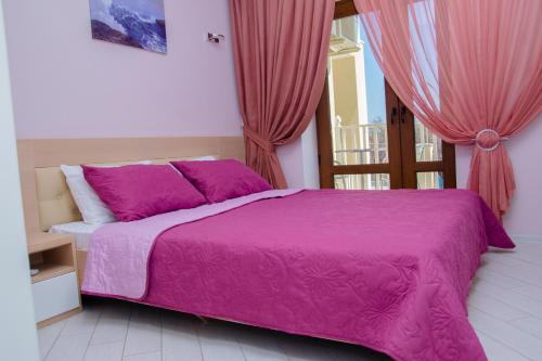 Mini hotel YNA - last minute hotel in Odessa
