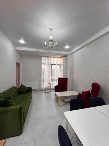Comfortable 5 rooms apartment